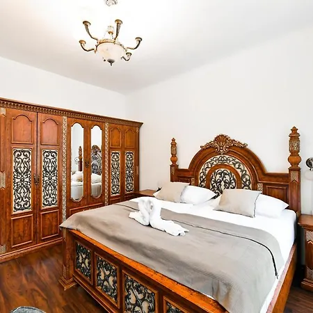 Comfort Central Apartment, 4bdrm, 2bthrm *