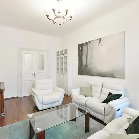 Apartmán Comfort Central Apartment, 4bdrm, 2bthrm *