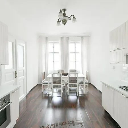 Apartmán Comfort Central Apartment, 4bdrm, 2bthrm *