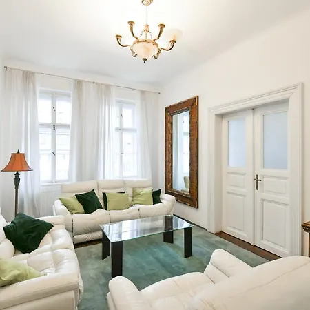 Apartmán Comfort Central Apartment, 4bdrm, 2bthrm Praha