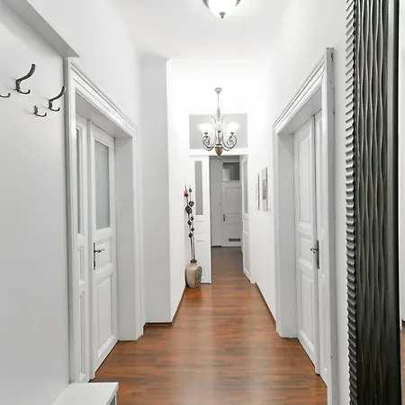Comfort Central Apartment, 4bdrm, 2bthrm Apartmán